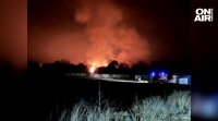 Над 7 часа вече гори пожар в двора на военния