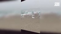 Мощна буря връхлетя Ахтопол Над курорта се изсипа пороен дъжд