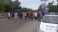 Протест блокира пътя Варна Златни пясъци Живеещите в местността