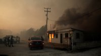 Огненият Ад в Гърция: Изпепелени къщи, манастир и денонощна борба с пламъците