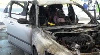 Паркирана кола пламна на бензиностанция на автомагистрала Хемус между Варна