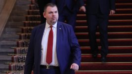 Делян Пеевски настоява за драконовски правила за тротинетки в населените места