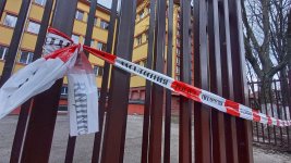 Има задържан за бомбените заплахи в училищата