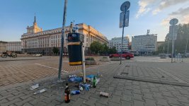 Боклуците в сърцето на столицата – символ на проблемите ни? (СНИМКИ)