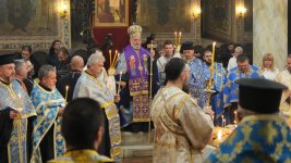 Митрополит Киприан отслужи празнично вечерно богослужение (СНИМКИ)