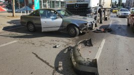 Лек автомобил и самосвал катастрофираха в София