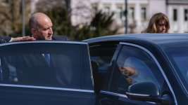 ДБ: Румен Радев и Делян Пеевски работят в тандем с подкрепата на "Възраждане"