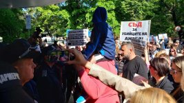 Ранени, напрежение и гняв на протеста за починалия на зъболекарски стол Ангел
