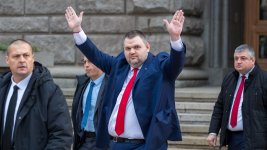Делян Пеевски: Колкото и да им се иска на олигарсите, този кабинет няма да падне