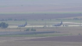 Втори американски самолет пристигна в "Безмер" при засилени мерки за сигурност