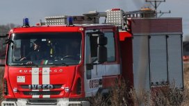 Пожар бушува край Ямбол, силният вятър усложнява гасенето