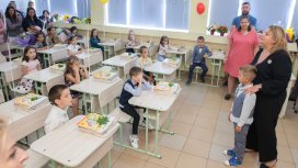 АСП отпусна по 153 евро на повече от 127 хил. ученици до 4-и и в 8-и клас