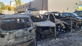 Три пожара и 10 изгорели коли за два часа в София