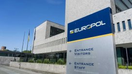 Европол разби онлайн мрежи на насилници, упоявали и изнасилвали жени