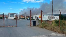 Голям пожар избухна в Регионалното депо за отпадъци край Ракитница