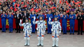 Китай изпрати астронавти към станция "Тянгун", ще каца на Луната през 2030 г.