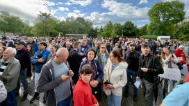Протест в столичния кв. "Младост" срещу изграждането на 22-етажна сграда (СНИМКИ)