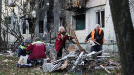 Най-малко 4 жертви след нощните удари на Русия срещу Украйна