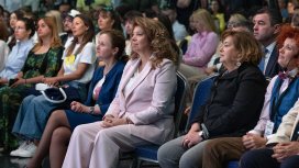 Йотова: Обърнахме негативния тренд, все повече българи се завръщат у дома