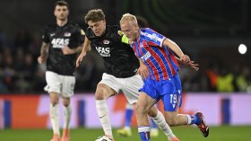 "Кристъл Палас" нанесе сериозен удар на АЗ Алкмаар