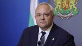 Няма да забраняват социалните мрежи, но засилват следенето им заради детската агресия