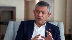 Турският опозиционен лидер Йозгюр Йозел създава нова партия срещу Ердоган