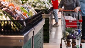 По-евтини храни в магазините: Осем вериги се включват в кампанията "Кошница с грижа"