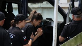 Убитото бебе във Варна: Обвинената гледачка и бабата имали връзка, бащата го оставил преди месеци