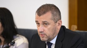 Министърът на транспорта за сваленото момче от автобуса: Липсва човечност, това не е приемливо
