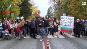 Жители на Поликраище блокираха пътя Русе-Велико Търново: "Искаме вода"