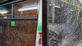 Непълнолетни са сред задържаните за стрелбата по автобус в Перник