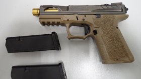 Хванаха чужденец с два пистолета на "Капитан Андреево", скрит в тайник на автобус