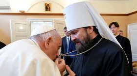 Задържаха руски митрополит по подозрение за притежание на наркотици