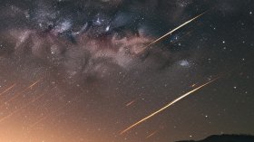 Нощ на падащите звезди: Персеидите достигат своя пик