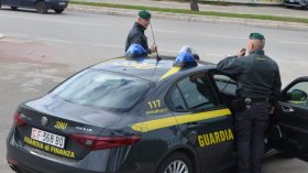 Полицейски кучета спипаха българин в Италия с над 85 килограма наркотици