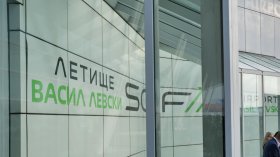 Вятър с до 100 км/ч отмени и отклони полети в София