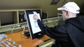 Проверяват 12 800 машини за вота, некачествена хартия е повредила принтерите