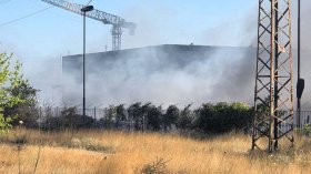 Пожарът край бившия завод "Химик" в Асеновград е овладян
