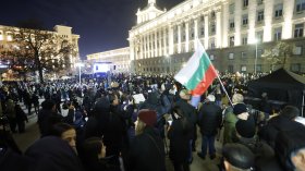 Протестът в София: "Искаме свободни избори, нашето мнение да има значение"