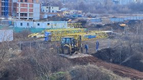 Нов строеж в София: Част от дерето е засипано и направено като път?