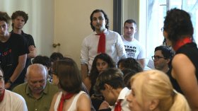 Без консенсус след срещата в МОН: Студенти от НАТФИЗ продължават да искат оставката на ректора