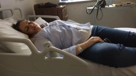 42 дни в кома и загуба на паметта: Ухапване от кърлеж в Гърция промени живота на британка