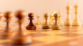 ФИДЕ отложи санкциите срещу българския шахмат до септември 2026 г.