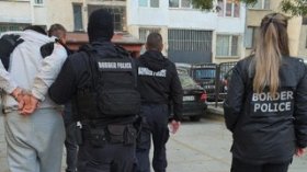 Полицията разби схема за трафик на мигранти през София към Румъния