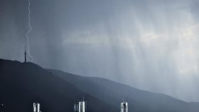 Опасно време на 1 юли: Гръмотевични бури, градушки и риск от наводнения
