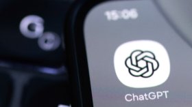 Надпреварата в AI сектора: Бизнесът масово бяга към евтини китайски модели