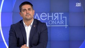 Радостин Василев не е "врачка", но очаква "голяма изненада" на президентските избори