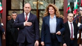 Йотова не е Радев, резултатът от изборите е червен картон за властта, твърдят анализатори
