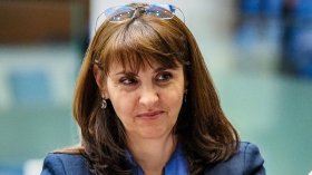 Ефремова обеща актуализиране на пенсиите и минималната заплата да расте всяка година