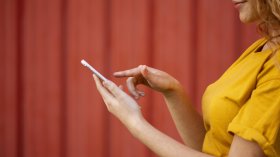 Парламентът ограничи мобилните оператори да вдигат цените, когато си поискат